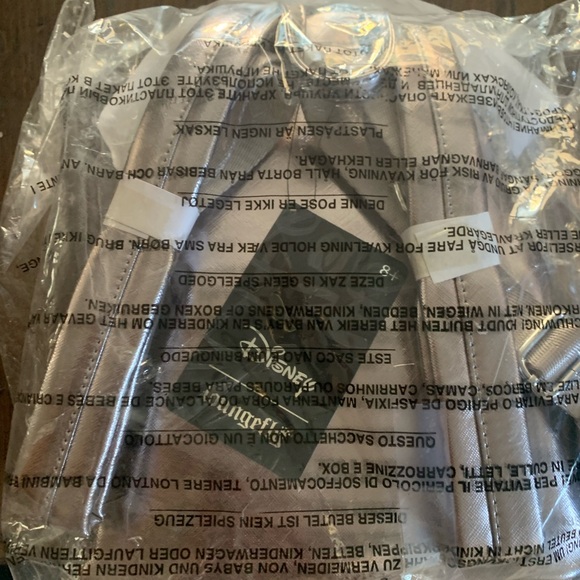 Loungefly Disney Minnie Mouse Silver Sequin Mini Backpack - Picture 9 of 9